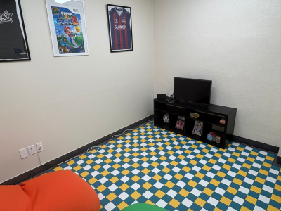 Y-room